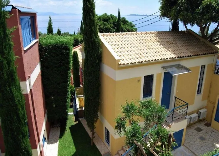 Bohemia Beach House Comfortable Villa On The Beautiful North East Coast
